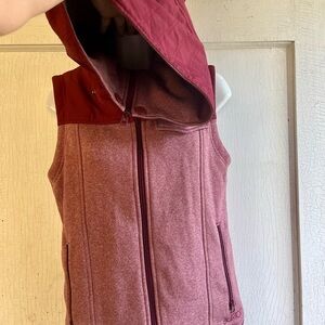 Burton Burgundy Hooded starr Vest